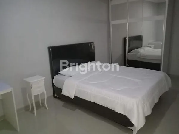 image RUMAH CANTIK DUA LANTAI DI PERUMAHAN REGENCY  (6)