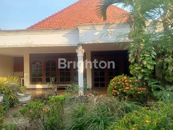 image RUMAH 2 LANTAI LOKASI STRATEGIS DEKAT KUTAI MAYJEND SUNGKONO MAYAPADA HOSPITAL CIPUTRA WORLD SHANGRILLA HOTEL (2)