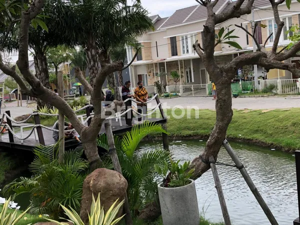 image RUMAH DE NAILA VILLAGE DRIYOREJO (3)