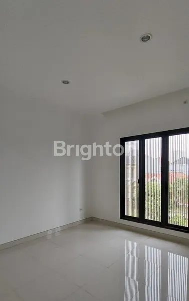 image NIRWANA EKSEKUTIF SIAP HUNI BARU DEKAT MERR (2)