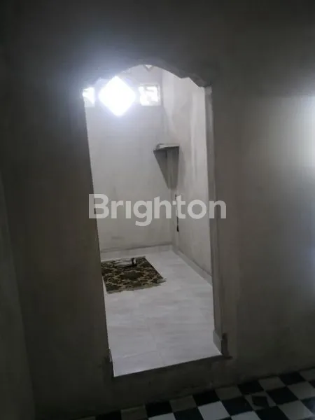 image RUMAH LUAS DENGAN KAMAR TIDUR 4 DAN KAMAR MANDI 4, BANGUNAN FINISHING 80%, LINGKUNGAN ASRI DAN AMAN (4)