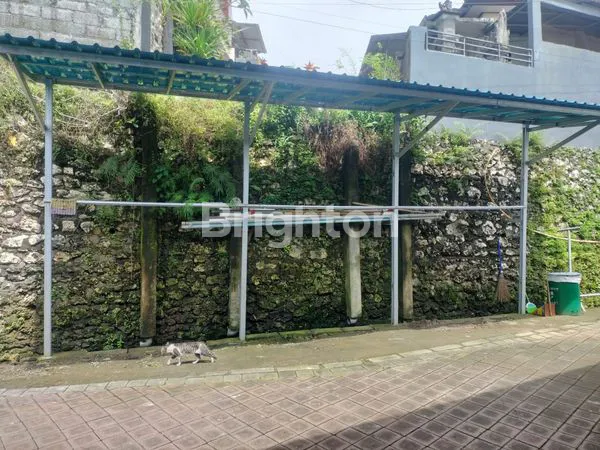 image RUMAH LUAS DENGAN KAMAR TIDUR 4 DAN KAMAR MANDI 4, BANGUNAN FINISHING 80%, LINGKUNGAN ASRI DAN AMAN (7)