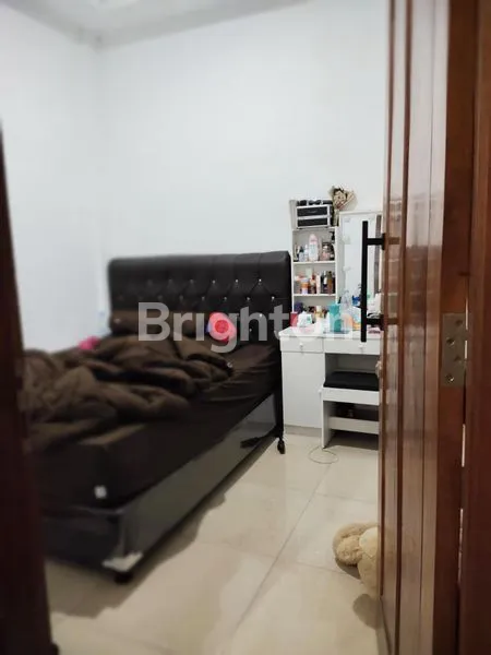 image RUMAH CANTIK SEMI FURNISH 2 LANTAI DI TANGSEL (5)