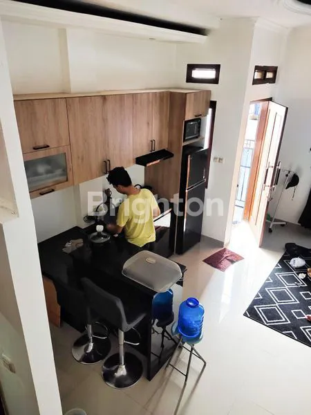 image RUMAH CANTIK SEMI FURNISH 2 LANTAI DI TANGSEL (4)