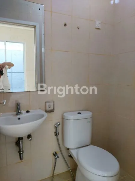 image AZZANA - VANYA PARK (4)