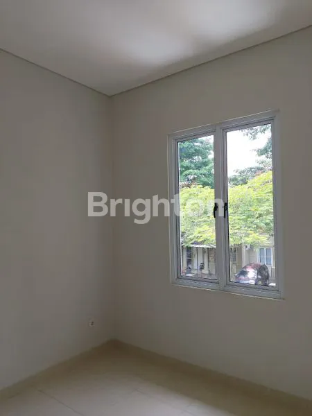 image AZZANA - VANYA PARK (5)