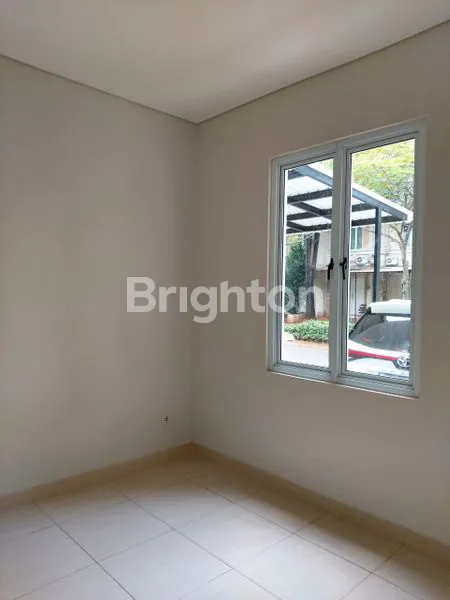 image AZZANA - VANYA PARK (3)