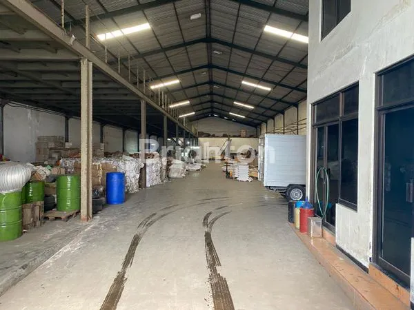 image MARGOMULYO PERMAI AKSES KONTAINER 20FEET (1)