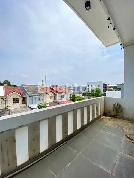 image RUMAH 4 LANTAI KAVLING DKI, MERUYA SELATAN, JAKARTA BARAT (8)