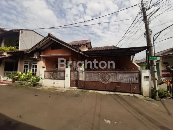 image RUMAH LUAS DEKAT STASIUN PONDOK RANJI (1)