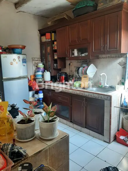 image RUMAH LUAS DEKAT STASIUN PONDOK RANJI (4)