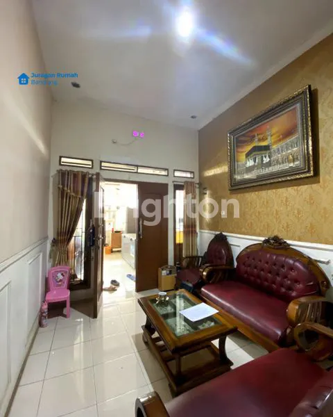 image RUMAH DESIGN MODERN DEKAT SUMMARECON (5)