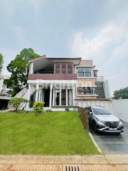 image DI JUAL CEPAT DIBAWAH HARGA PASARAN, HITUNG TANAH SAJA RUMAH 3 LANTAI DI HOOK DAN TAMAN YG LUAS DI BINTARO SEKTOR 7 (7)