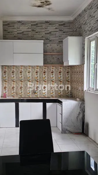 image DIJUAL RUMAH DENGAN HALAMAN LUAS DAN HARGA MURAH (7)