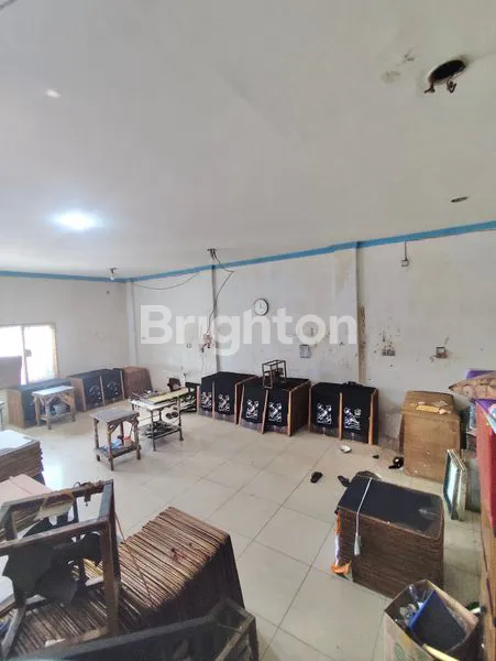 image RUKO 2 LANTAI SEHARGA  APPRAISAL CARPORT 2 MOBIL LUAS DAN TENANG BISA UNTUK RUMAH PRODUKSI ATAU KOST JELAMBAR (2)