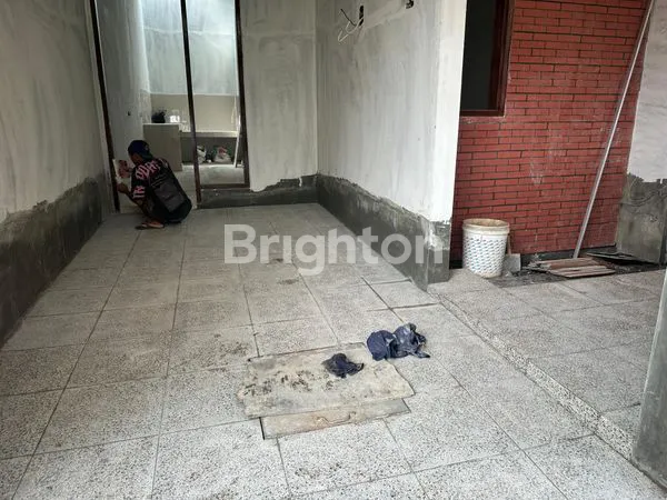 image RUMAH MINIMALIS BARU GRESS SIAP HUNI KAWASAN SURABAYA TIMUR (5)