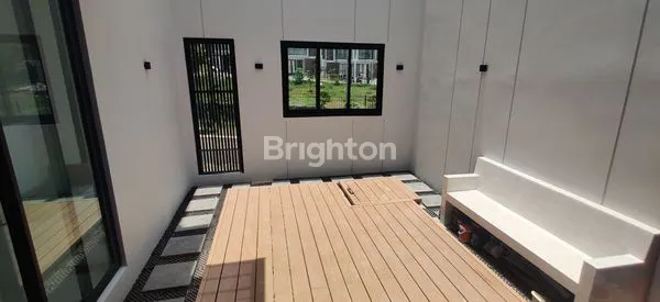 image RUMAH BARU MEWAH EXCLUSIVE LOKASI HOOK YANG NYAMAN SIAP HUNI (6)