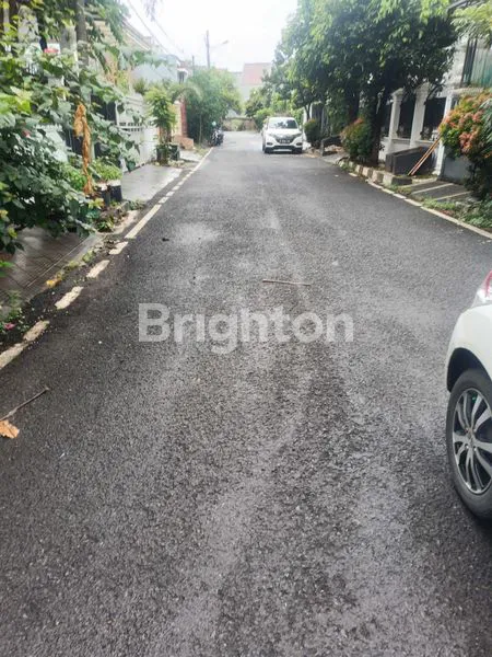 image TANAH DI BAWAH HARGA PASAR JARANG ADA DI PERUMAHAN EKSLUSIF PONDOK KELAPA (5)