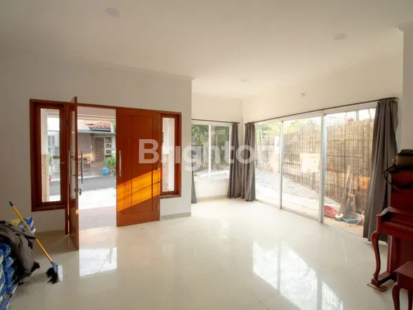 image RUMAH SIAP HUNI TAMAN PERMATA - LIPPO KARAWACI TANGERANG (2)