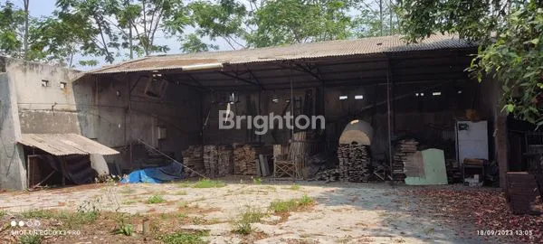image GUDANG TANAH BERIKUT BANGUNAN DIJUAL APA ADANYA LOKASI SOREANG  (2)