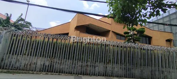 image GEDUNG 0 JALAN RAYA PUTAT GEDE-SUKOMANUNGGAL-SURABAYA COCOK UNTUK KANTOR-RESTAURANT-RUMAHSAKIT PUSAT KOTA SURABAYA (2)