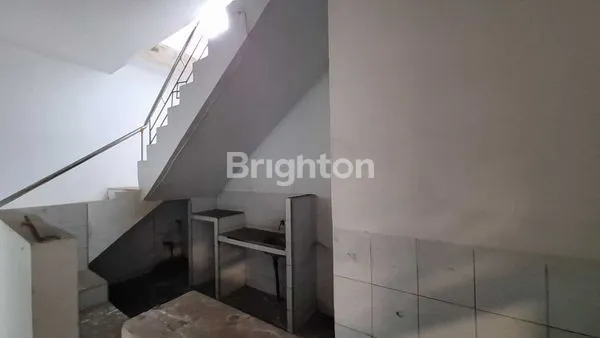 image GUDANG SIAP PAKAI GALANGAN KAPAL (4)