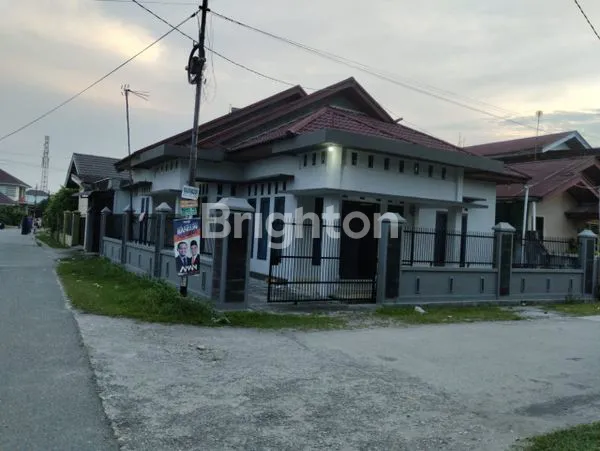 image RUMAH SUDUT DITAMAN KARYA (1)