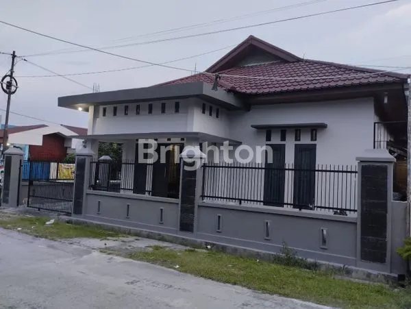 image RUMAH SUDUT DITAMAN KARYA (5)