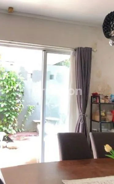 image RUMAH MEWAH SEMI FURNISH BSD CITY (8)