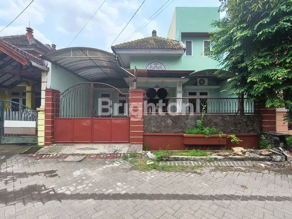 image RUMAH SIAP PAKAI 1,5 LANTAI TERAWAT HABIS DI CAT (1)