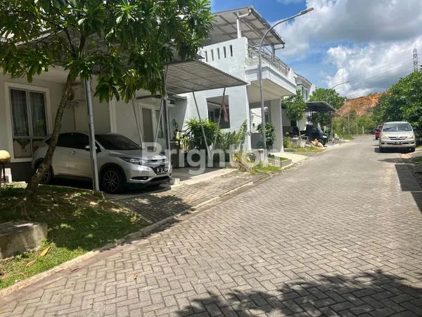 image \U203C\UFE0FDISEWAKAN RUMAH 2 LANTAI GRAND CITY\U203C\UFE0F (4)