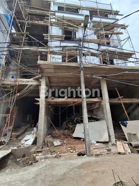 image RUMAH BARU BAGUS TAMAN RATU JAKARTA BARAT (1)