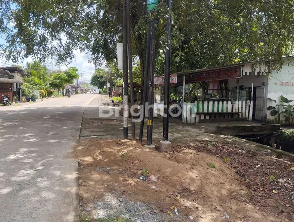 image TANAH LUAS TERDAPAT BANGUNAN LAMA KARYA KUBU RAYA PONTIANAK KALIMANTAN BARAT  (4)
