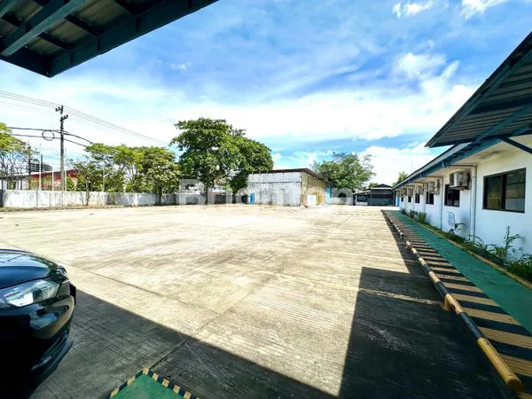 image GUDANG BESAR COCOK UNTUK PERUSAHAN BESAR (2)