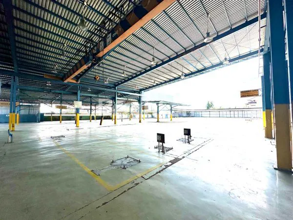 image GUDANG BESAR COCOK UNTUK PERUSAHAN BESAR (8)