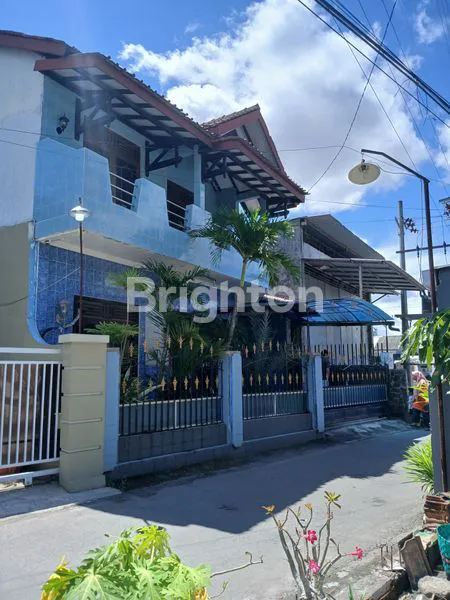 image RUMAH 2 LANTAI PINGGIR JALAN ASPAL SIAP HUNI LOKASI BANTENG BARU (8)