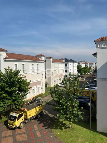 image ALESHA HOUSE PURPLE VANYA PARK BSD (8)