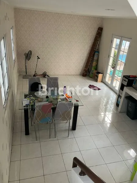 image ALESHA HOUSE PURPLE VANYA PARK BSD (7)