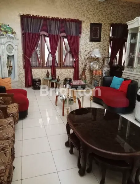 image RUMAH CANTIK & MEWAH 2 LANTAI (2)