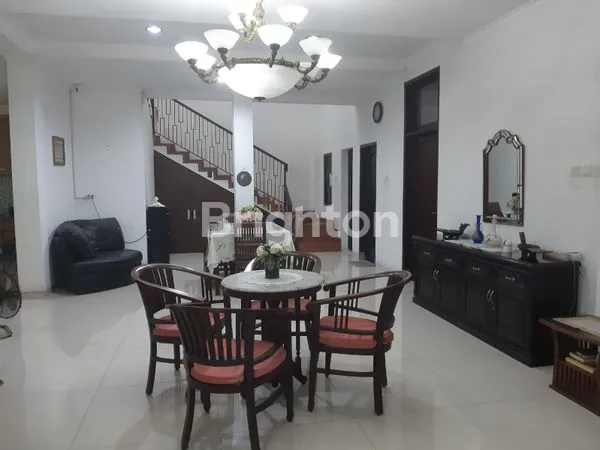 image DIJUAL/SEWA RUMAH BERTINGKAT LOKASI ASRI (4)