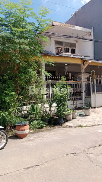 image RUMAH LAMA SUDAH RENOV 1.5 LT  DEKAT ANYONG SUPERMARKET DAN PUJASERA DEKAT PAKUWON CITY (1)