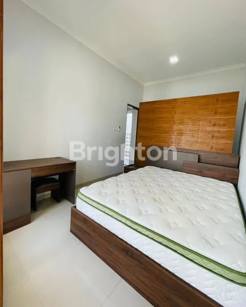 image RUMAH 2 LANTAI JALAN GODEAN  (2)