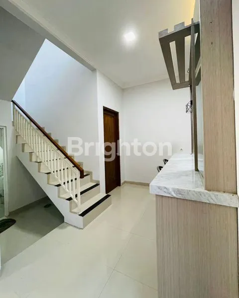 image RUMAH 2 LANTAI JALAN GODEAN  (5)