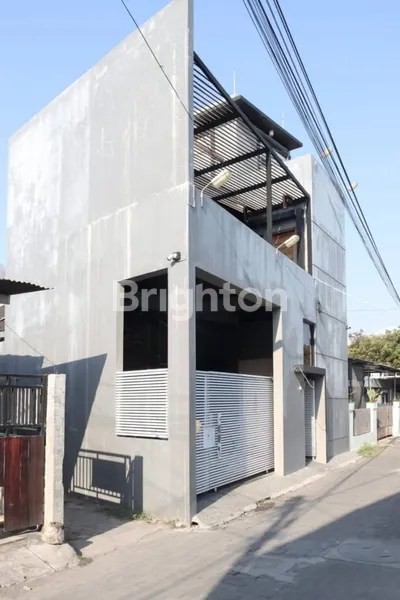 image RUMAH 3 LANTAI DI IMOGIRI BANTUL (2)