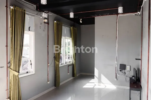 image RUMAH 3 LANTAI DI IMOGIRI BANTUL (3)