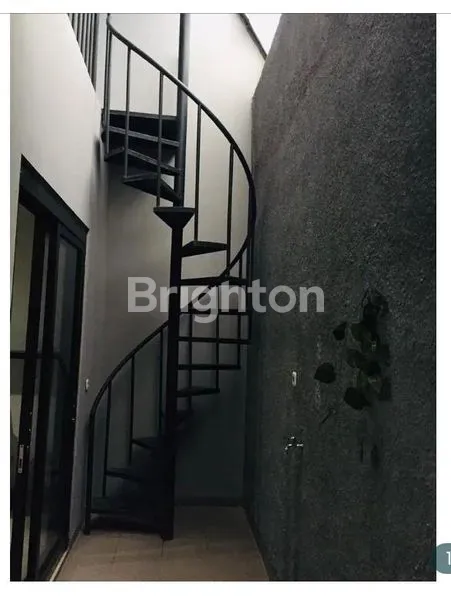 image RUMAH MEWAH 2M DI GRIYA PESANGGRAHAN - 10 MENIT KE MRT & PIM (8)