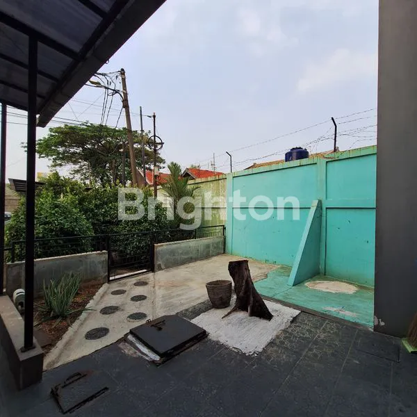 image RUMAH TINGGAL 2.5 LANTAI (2)