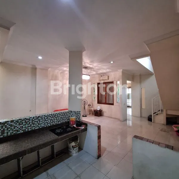 image RUMAH TINGGAL 2.5 LANTAI (6)