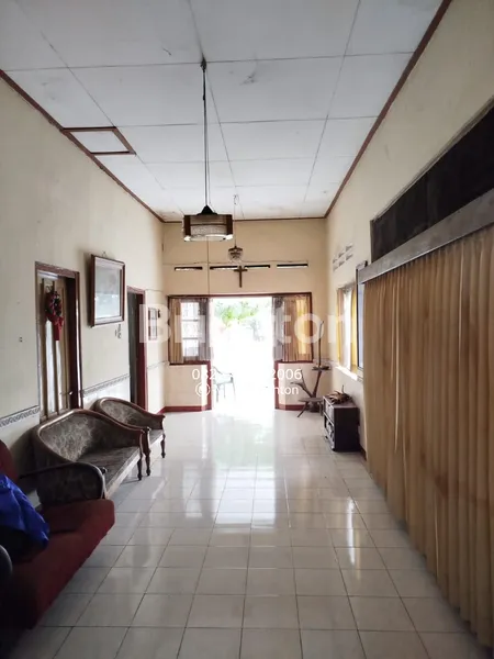 image DIJUAL RUMAH KLASIK DI MADIUN (1)