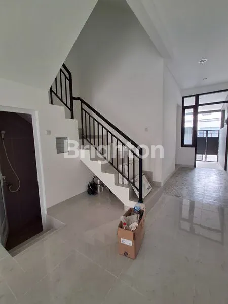 image RUMAH BARU MODERN SIAP HUNI DURI KEPA JAKARTA BARAT (2)
